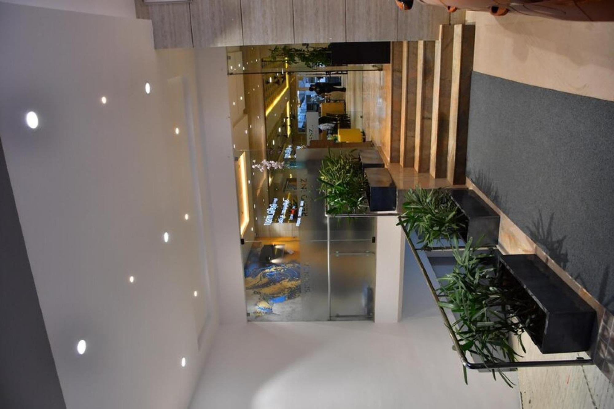 Hotel Residenza Adhikrishna Arcade Erode Esterno foto
