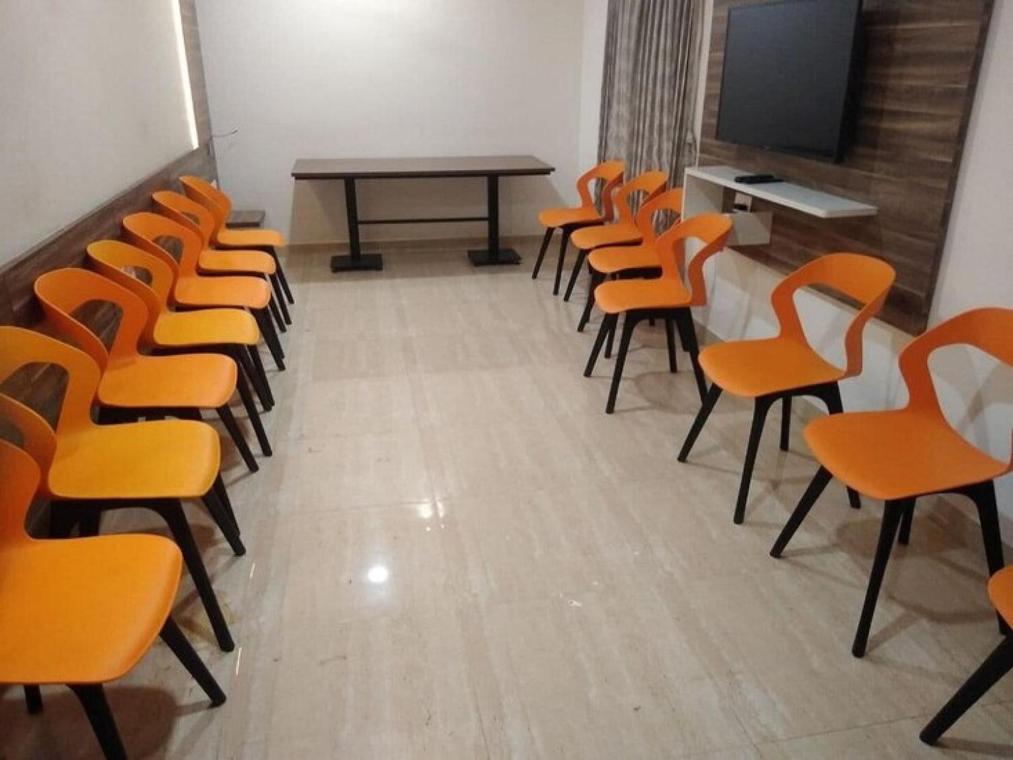 Hotel Residenza Adhikrishna Arcade Erode Esterno foto
